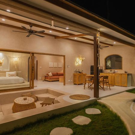 Gili Boho Villas - Aesthetic Private Pool Villas กีลีตราวางัน ภายนอก รูปภาพ